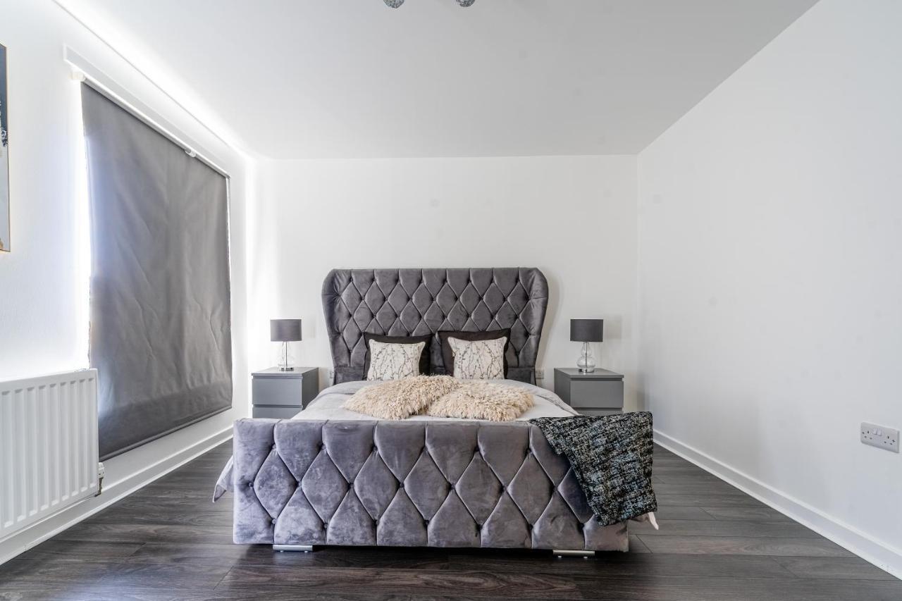 Spacious 3 Bedroom House In Glasgow City With Private Parking & Garden Екстериор снимка