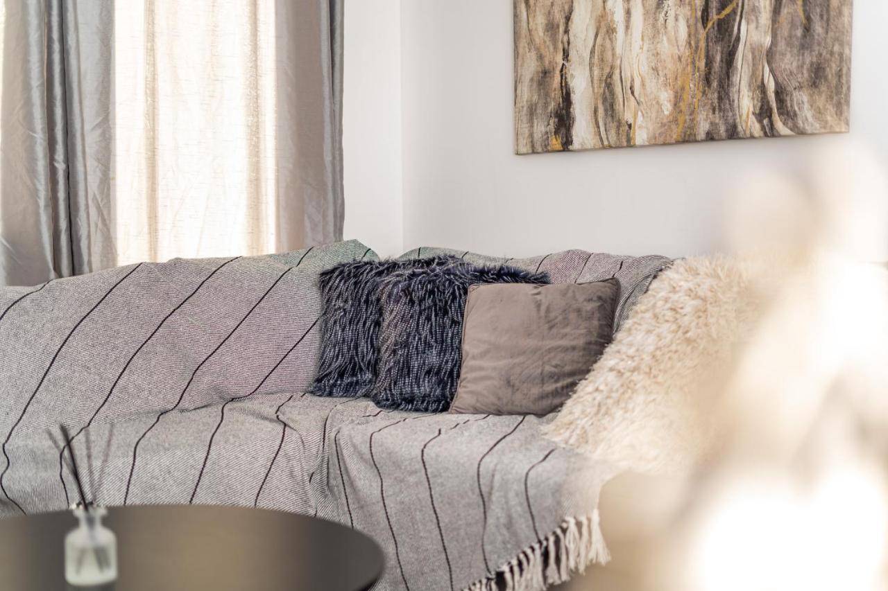 Spacious 3 Bedroom House In Glasgow City With Private Parking & Garden Екстериор снимка